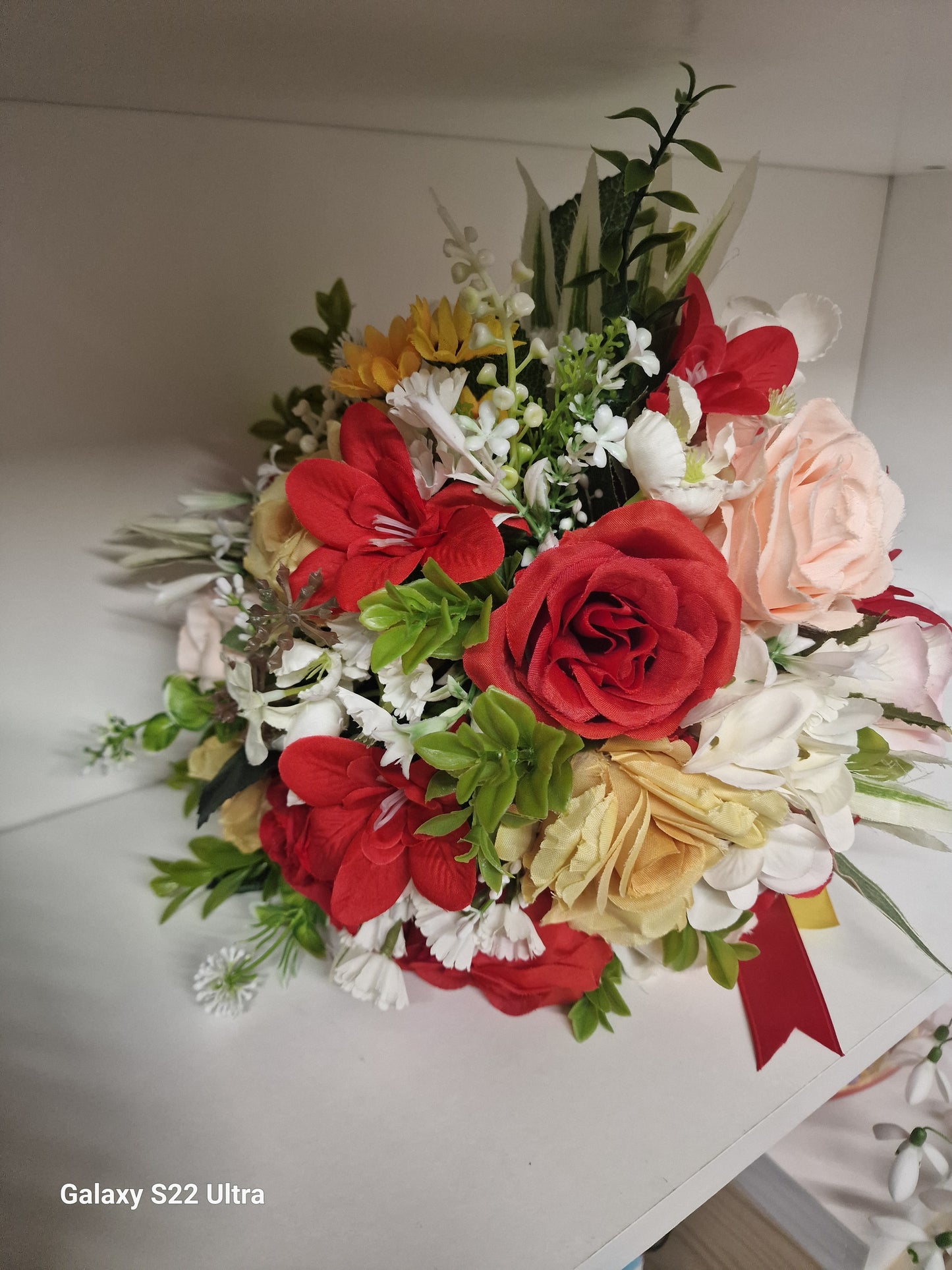 🌺 Vibrant Artificial Flower Bouquet – Customizable Colours 🌺