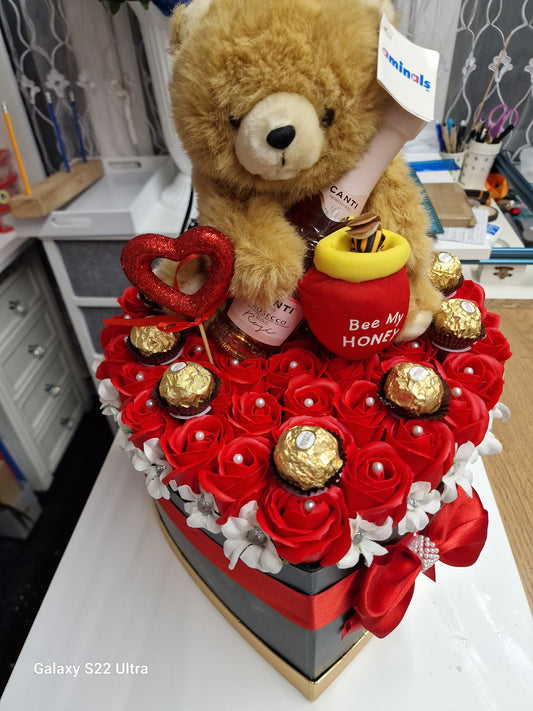 💝 Luxury Gift Box with Plush Toy, Flowers & Chocolates 💝