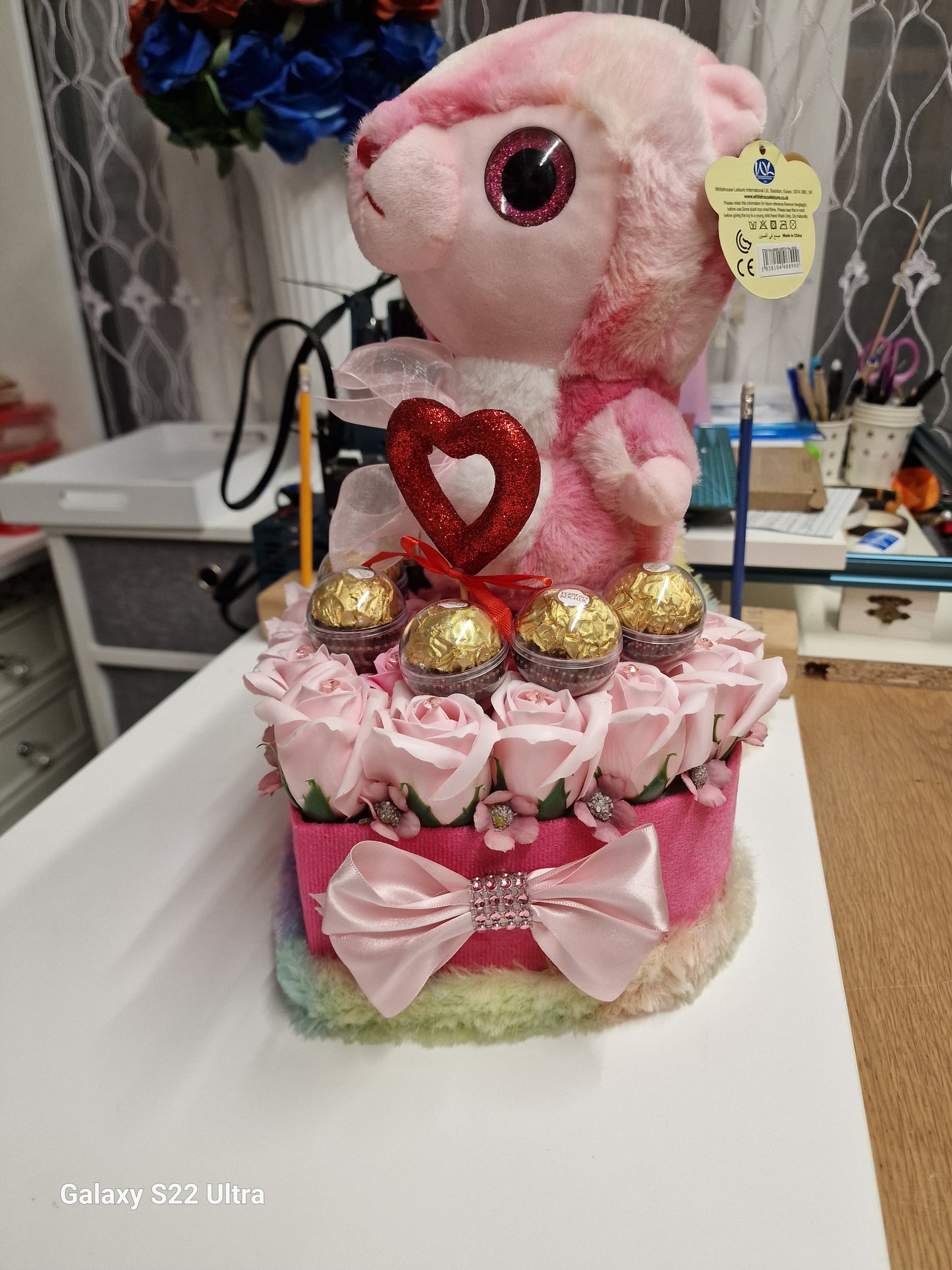 💝 Luxury Gift Box with Plush Toy, Flowers & Chocolates 💝